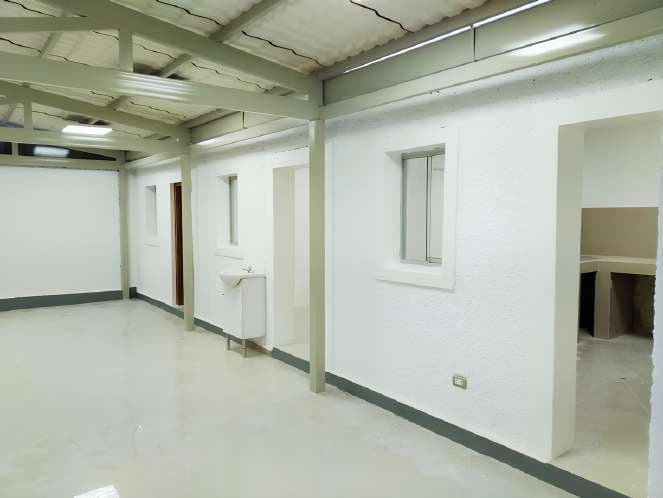 Oficinas Administrativas en la Estación de Tren Wanchaq