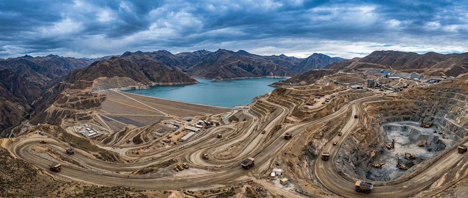 Vista aérea de un proyecto de ingeniería y construcción ejecutado por EDEGSA